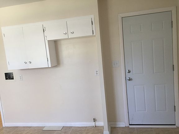 kitchen door to garage