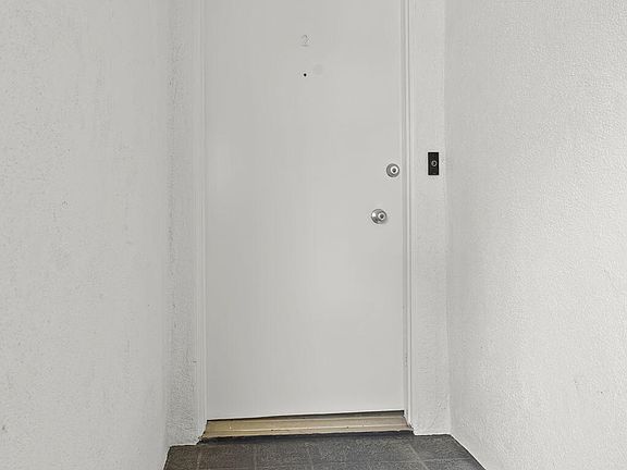 4th image of 5144 Zelzah Ave APT 2