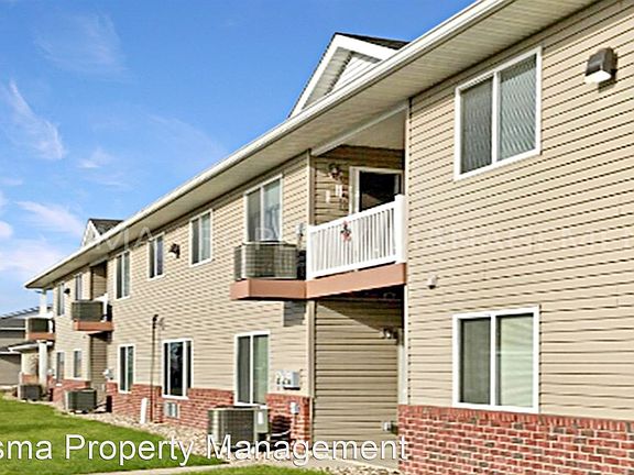3rd image of 906 N Western Ave #103