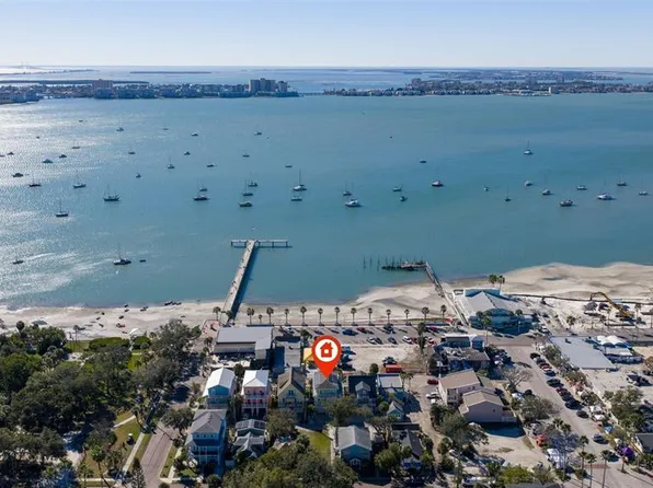 5429 Essex Ave S, Gulfport, FL 33707