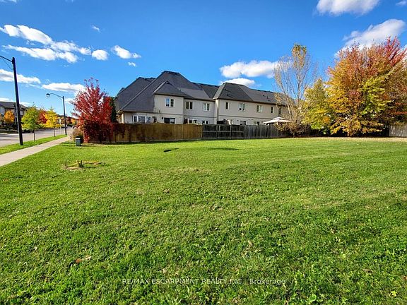 4th image of 96 Gowland Dr