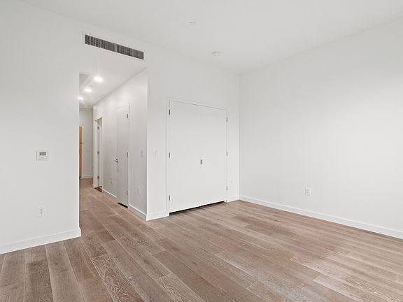 3rd image of 28-18 Steinway St #208
