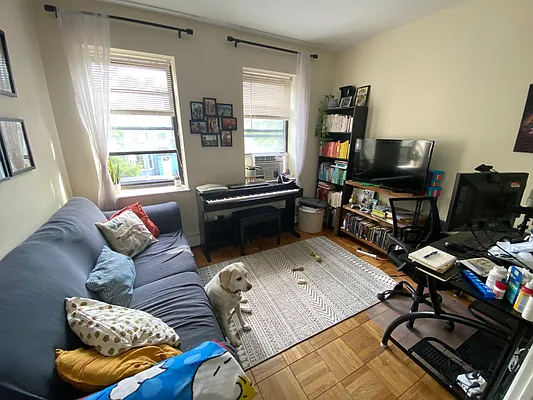 Rented by Compass | media 7