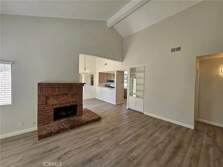 2336 Elden Ave #M — Photo 2