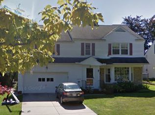 23638 Wimbledon Rd, Shaker Heights, OH 44122