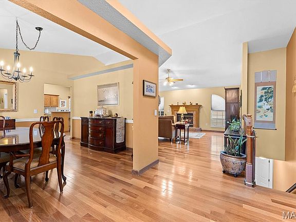 5th image of 1063 Oxford Hill Rd