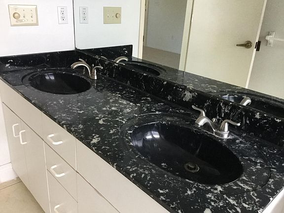 5th image of 2811 Burwood Ave