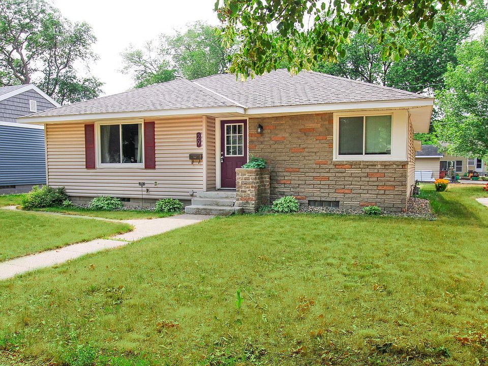 1st image of 29 21st Ave N