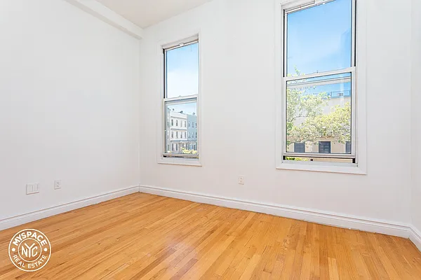 Rented by MySpaceNYC | media 17