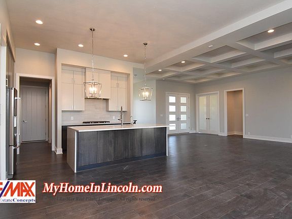 5th image of 9300 Ravenwood Ln