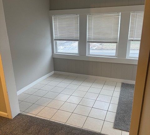 4th image of 3415 Dubuque Ave