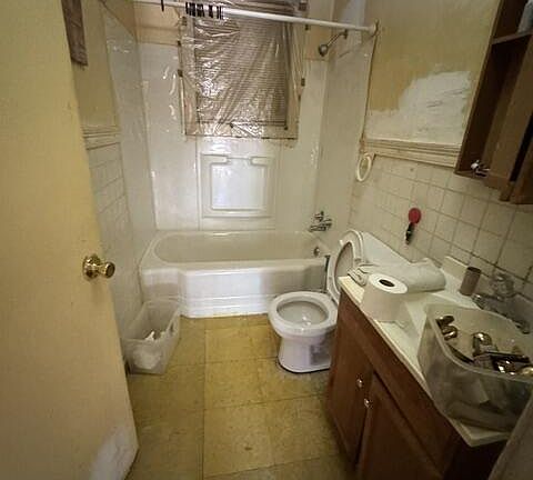4th image of 2032 Spruce St