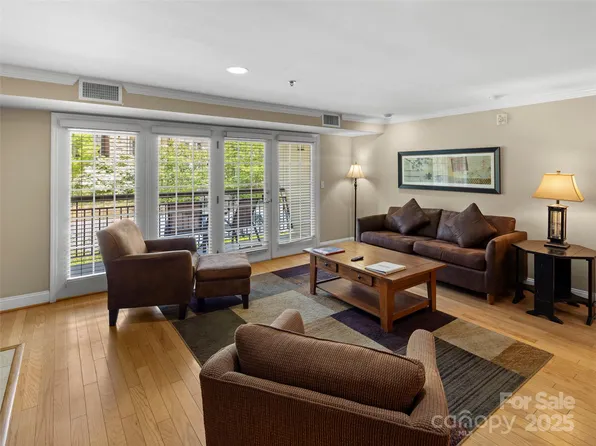 401 Bowling Park Rd, Asheville, NC 28803