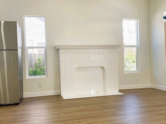 3rd image of 3935 Arlington Ave