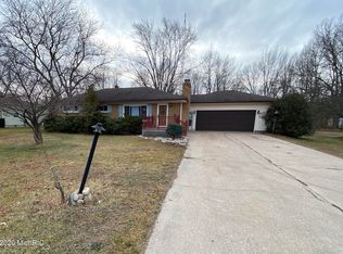 762 Riley St, Holland, MI 49424