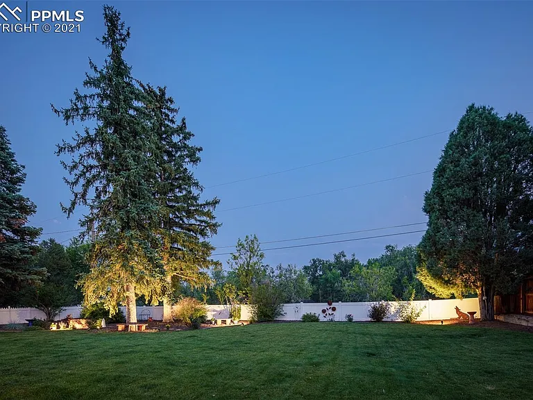 1025 Jupiter Dr — Photo 12
