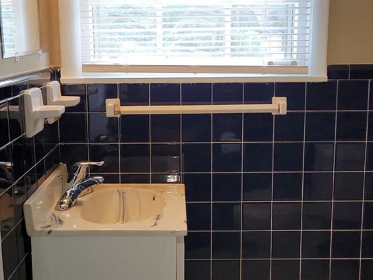 6408 Robinhood Ln NW — Photo 18