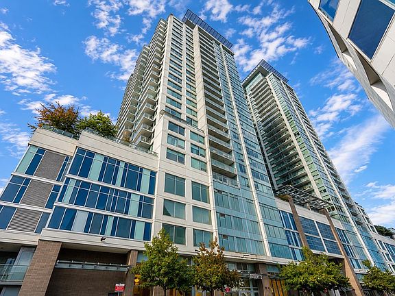 2nd image of 988 Quayside Dr #1106
