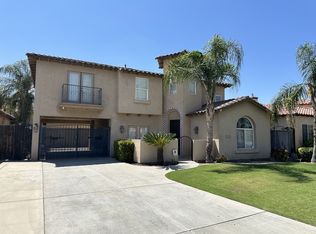 229 Villa Elegante Dr, Bakersfield, CA 93314