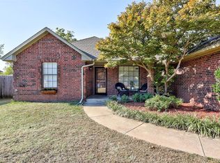 404 Ryan Way, Edmond, OK 73003