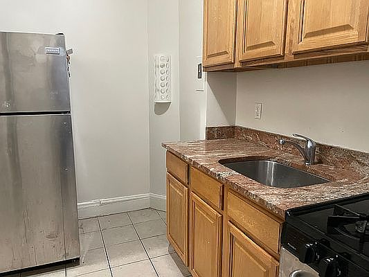 3rd image of 14-44 31st Ave #1R