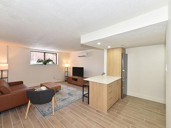 3rd image of 160 Dowling Ave #101
