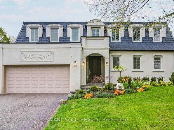 4 Knollview Cres, Toronto, ON M2K 2E1