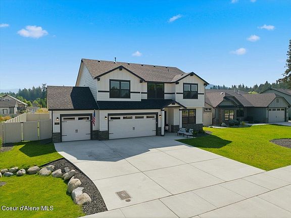 3rd image of 733 E Ripatti Way