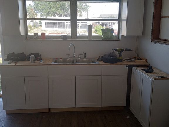 2nd image of 13915 Berkowitz Ave
