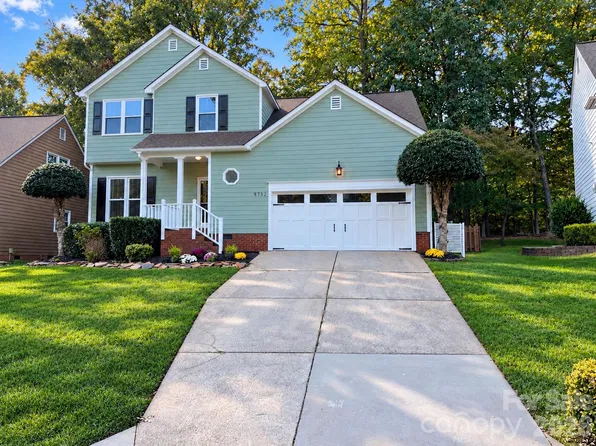 9732 Whitewood Trl, Charlotte, NC 28269