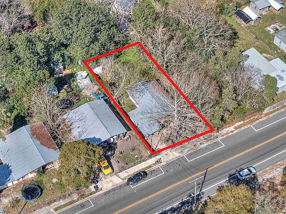2nd image of 1916 Husson Ave