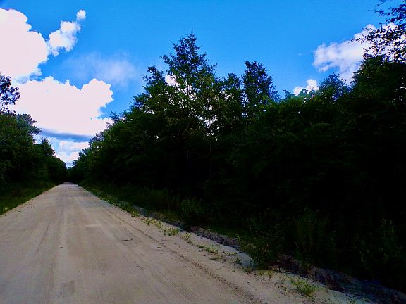 4th image of 00 Linden Dr