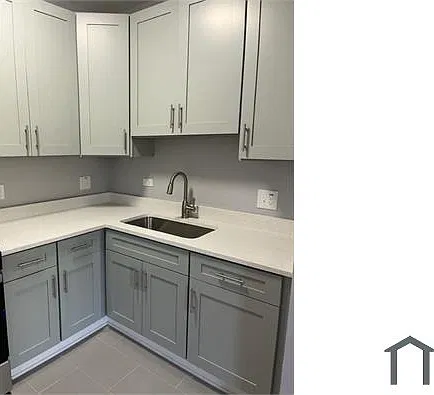 3 bed, 1200 sqft, $2,400 — Photo 2