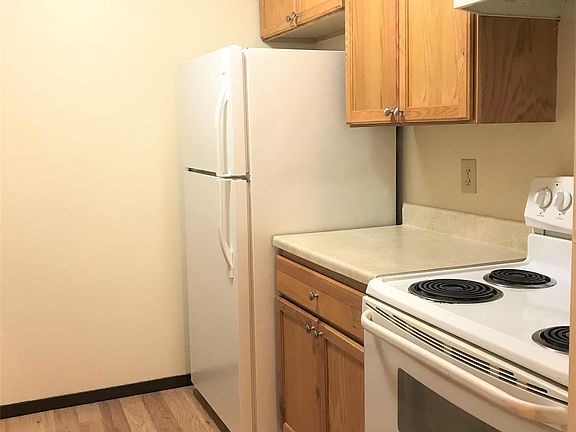 3rd image of 2426 Chalet Gardens Ct APT 6
