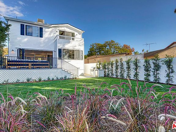 5th image of 10557 Lauriston Ave