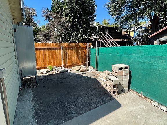 4th image of 143 W 10th St #145