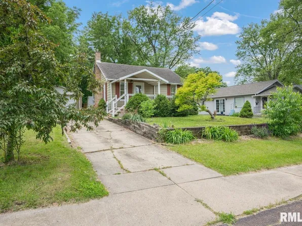 720 E Moneta Ave, Peoria Heights, IL 61616