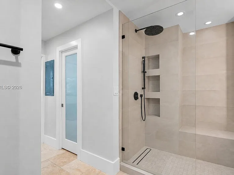 6917 Collins Ave #L-107 — Photo 20