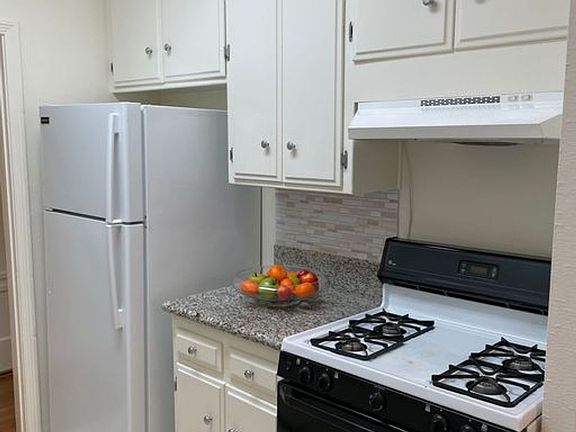 2nd image of 335 N Palm Dr APT 104