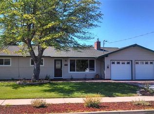 1750 Roberts Rd, Medford, OR 97504