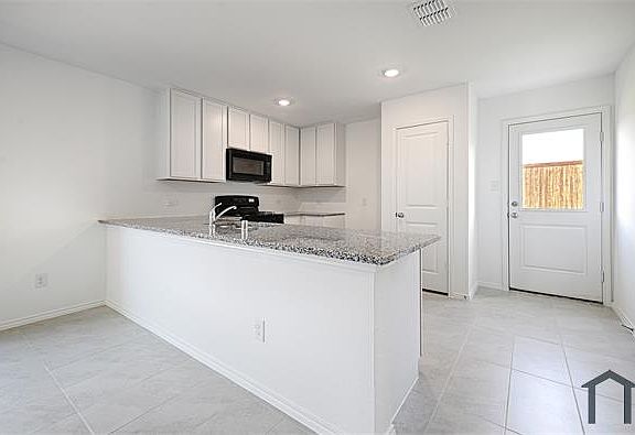3rd image of 1749 Glacial Beech Pl