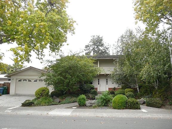 2nd image of 3616 Lupine Ave