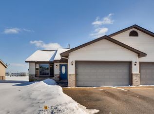 1017 Tamarack Pl, New Richmond, WI 54017
