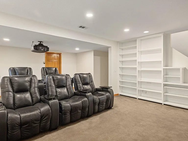 3966 Promontory Ct — Photo 22