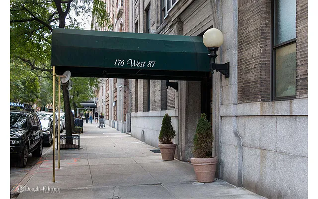 Sold by Douglas Elliman | media 23