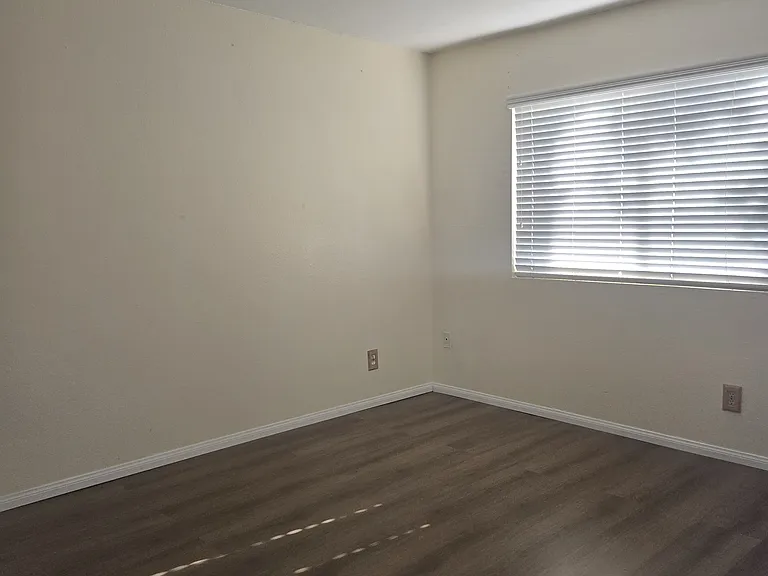 4700 Clair Del Ave #506 — Photo 24