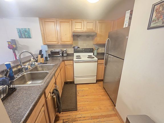 5th image of 1828 S Wentworth Ave APT 2B