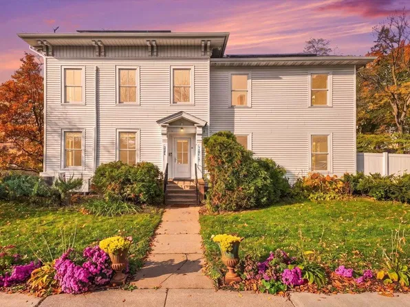 221 Vine St, Hudson, WI 54016