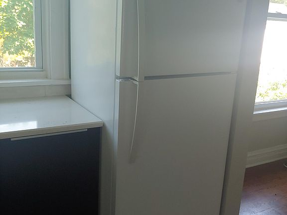 4th image of 8506 S Mackinaw Ave #2