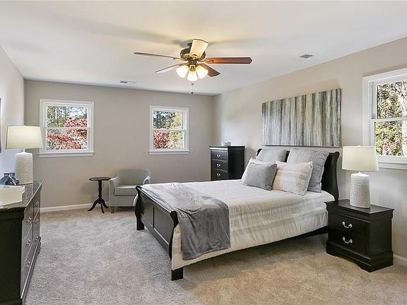 3rd image of 4320 Revere Cir